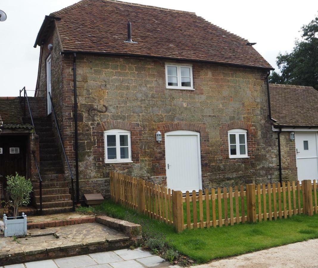 Hayloft Apartment Pulborough Exterior photo